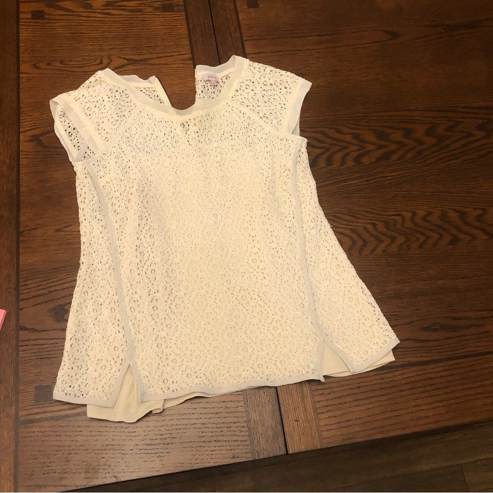 Short sleeve cream lace top